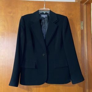 Liz Claiborne black blazer